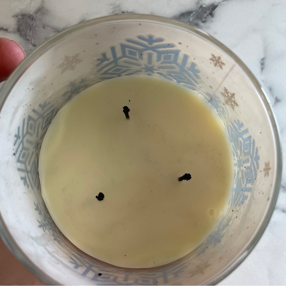 Bath&body works: white tea sage candle 14.5oz - Picture 4 of 5